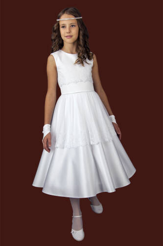 E273/T Short communion dress with lace
