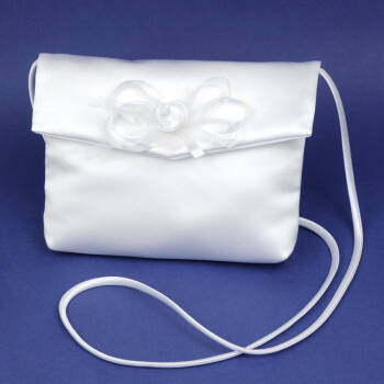 6.2.100.  Communion handbag with a white flower 
