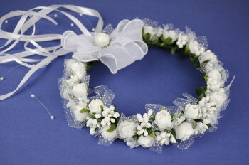 6.4./773 Richly decorated communion wreath