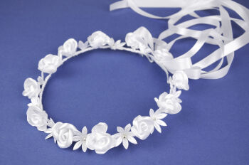 6.4./768 White satin communion head wreath