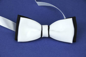7.2.1./67 BCZ Black and white communion bow tie 
