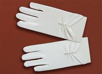 6.3.3./22  Short communion gloves
