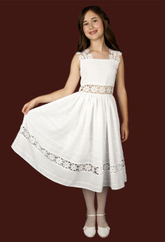 P517 Biała krótka sukienka na koronkowych ramionkach