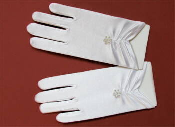 6.3.3./33  Short communion gloves 