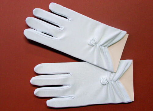 6.3.3./32  Short communion gloves, size ”L” 