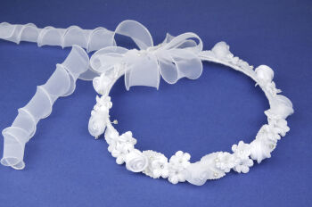 6.4./715 White communion wreath with rhinestones 