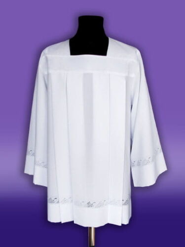 12.1./01/B1/S  Surplice with openwork grape pattern 