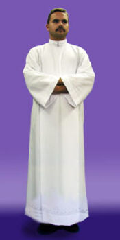 12.3/04/B/S  Alba kapłańska z wz."winogrono", r. 176