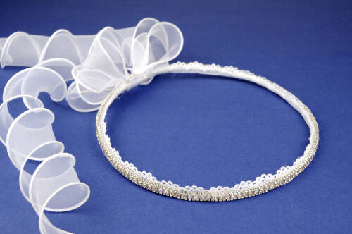 6.4./746 Communion wreath with rhinestones and lace