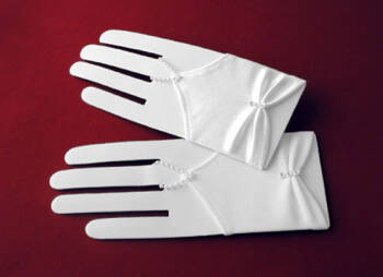 6.3.5./52 Short fingerless communion gloves 